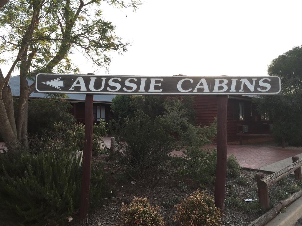Aussie Cabins Hotel Dubbo Exterior photo